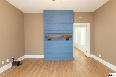 Looking for an amazing home with attention to detail everywhere? - photo 3
