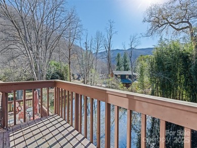 Spacious Townhome with detached 2 car garage. Open kitchen / - photo 8