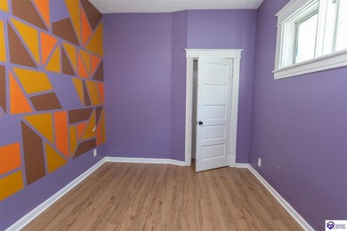 Looking for an amazing home with attention to detail everywhere? - photo 9