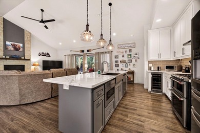 Escape to the mountains in this thoughtfully designed custom - photo 11