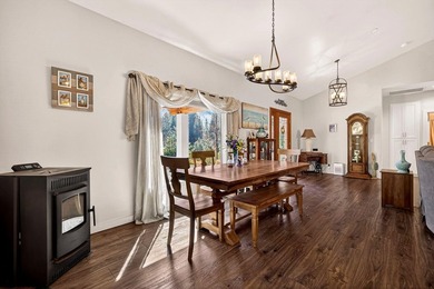 Escape to the mountains in this thoughtfully designed custom - photo 19