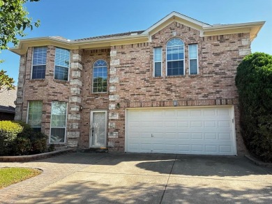 Lake Home Sale Pending in Mansfield, Texas