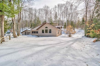 Thunder Lake - Schoolcraft County Home For Sale in Manistique Michigan