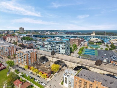 Welcome to sophisticated urban living at its finest in - photo 29