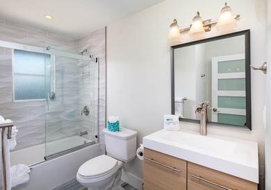 Welcome to your dream waterfront retreat in the heart of the - photo 32