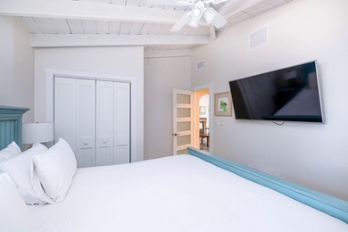 Welcome to your dream waterfront retreat in the heart of the - photo 34