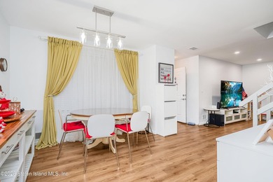 Welcome to The Oaks at Latourette! Come see this move-in ready - photo 10