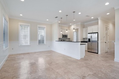 This 3 bed / 2 bath Florida Cottage style home in the lush and - photo 5