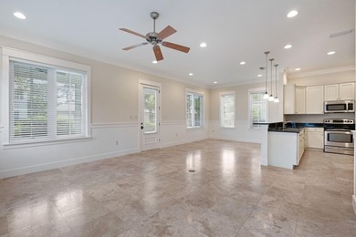 This 3 bed / 2 bath Florida Cottage style home in the lush and - photo 9