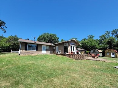 LONGTOWN WATERFRONT HOME RIGHT OFF HIGHWAY 9E! If you are - photo 4