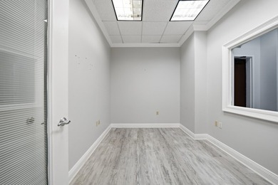 Premium office space available in the heart of Destin. This unit - photo 6