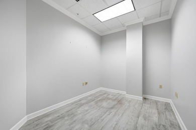 Premium office space available in the heart of Destin. This unit - photo 7