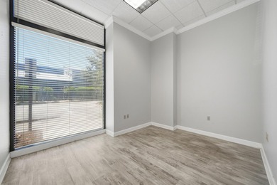 Premium office space available in the heart of Destin. This unit - photo 9
