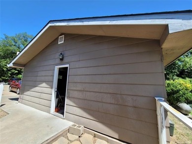 LONGTOWN WATERFRONT HOME RIGHT OFF HIGHWAY 9E! If you are - photo 9
