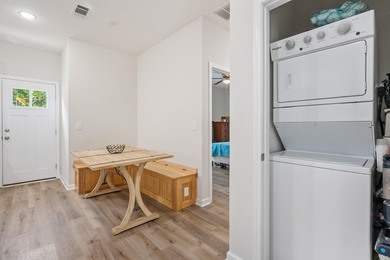 Welcome to the Cottages! This beautiful 2 bed 2 bath well - photo 6