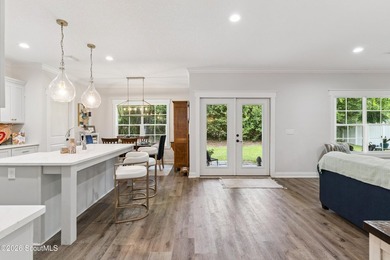 Welcome to effortless coastal living in the desirable Captains - photo 7