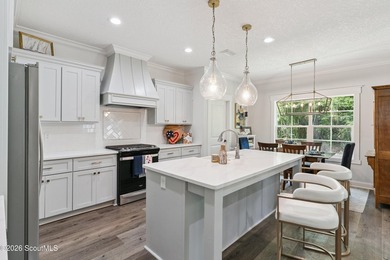 Welcome to effortless coastal living in the desirable Captains - photo 8