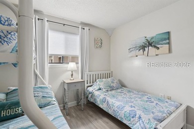 Just a short walk from the beach, this turnkey top-floor 2BR/2BA - photo 19