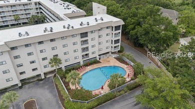 Just a short walk from the beach, this turnkey top-floor 2BR/2BA - photo 24