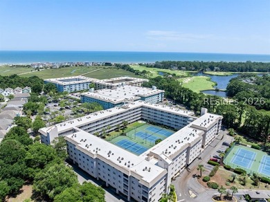 Just a short walk from the beach, this turnkey top-floor 2BR/2BA - photo 26