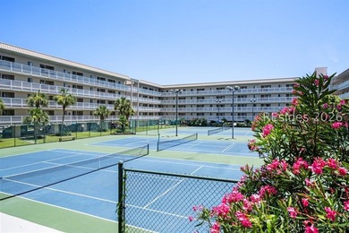 Just a short walk from the beach, this turnkey top-floor 2BR/2BA - photo 28