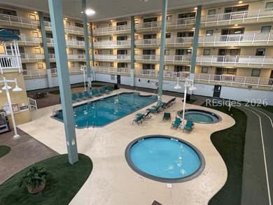 Just a short walk from the beach, this turnkey top-floor 2BR/2BA - photo 31