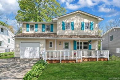 Spacious 4-bedroom, 1.5-bath splanch featuring comfortable - photo 1