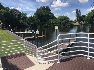 Welcome to Palm Island! SWFL maintenance-free life in a gated - photo 32