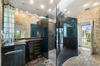 Welcome to your very own piece of Paradise in the highly - photo 33