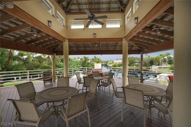 Welcome to Palm Island! SWFL maintenance-free life in a gated - photo 36