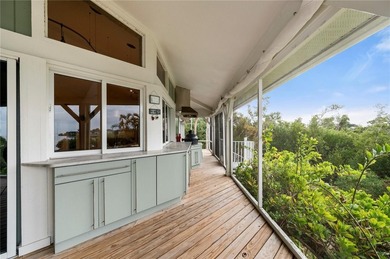 Welcome to your very own piece of Paradise in the highly - photo 48