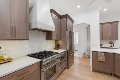 This impeccably designed 2227 sq. ft. single-story home offers 3 - photo 5
