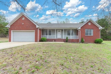 Lake Home Sale Pending in Jackson, Tennessee