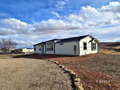 Lake Powell Home For Sale in Big Water Utah