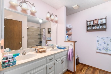 Lake living at its best. Great 3/2 condo on one level. Great - photo 25