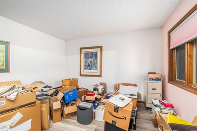 Lake living at its best. Great 3/2 condo on one level. Great - photo 26