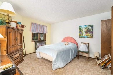Lake living at its best. Great 3/2 condo on one level. Great - photo 27