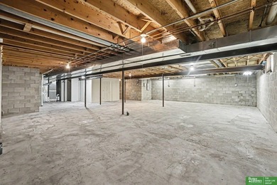 Extremely rare opportunity to own a spacious ranch-style home in - photo 31