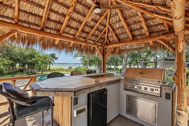 Experience one of the most extraordinary waterfront estates in - photo 31