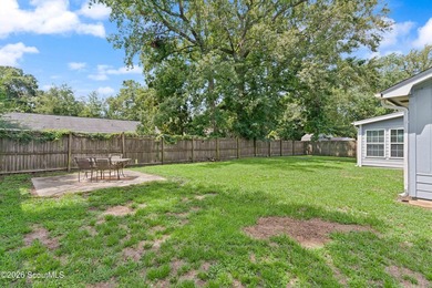 Welcome home to this well-maintained 3 bedroom, 2 bath residence - photo 3