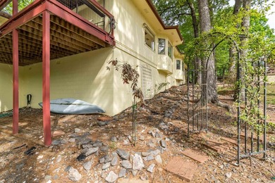 Lake living at its best. Great 3/2 condo on one level. Great - photo 35