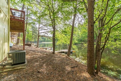 Lake living at its best. Great 3/2 condo on one level. Great - photo 37
