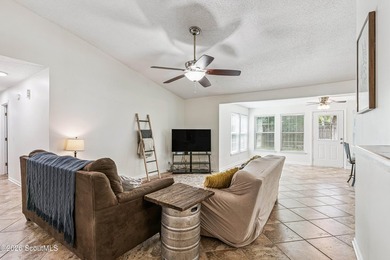 Welcome home to this well-maintained 3 bedroom, 2 bath residence - photo 7