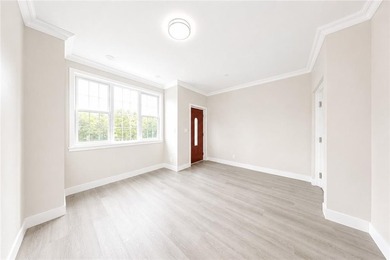 EXCEPTIONAL NEW CONSTRUCTION IN PRIME GRAVESEND - EACH RESIDENCE - photo 9