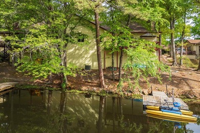 Lake living at its best. Great 3/2 condo on one level. Great - photo 39