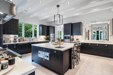 Located on one of North Pinecrest's most coveted and private - photo 6