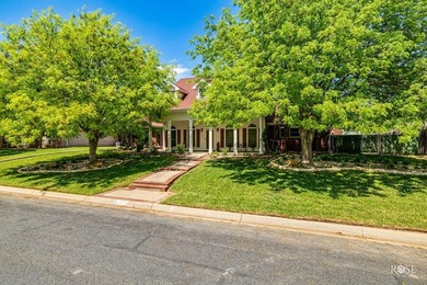 Every turn in this impeccably designed, Southland Hills home - photo 4