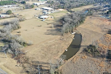 Prime location on Loop179 in Pittsburg, Tx. This beautiful 10.74 - photo 5