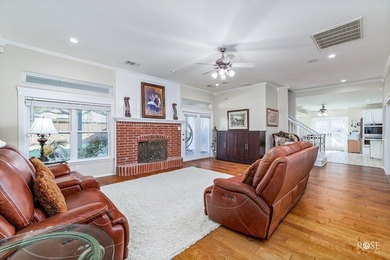 Every turn in this impeccably designed, Southland Hills home - photo 8