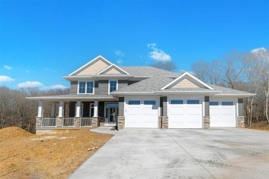 Cedar River - Linn County Home For Sale in Cedar Rapids Iowa
